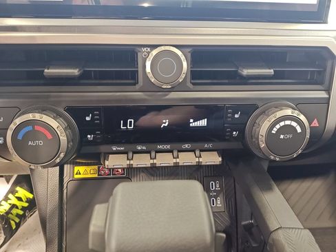 Used 2026 Toyota 4Runner TRD Off-Road Premium AWD/4WD image 22