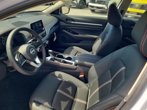 New 2025 Nissan Altima 2.5 SR image 8