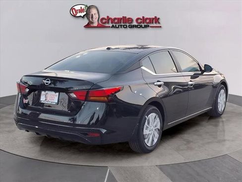 New 2025 Nissan Altima 2.5 S image 5