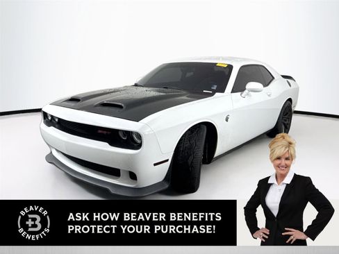 Used 2015 Dodge Challenger SRT Hellcat image 1