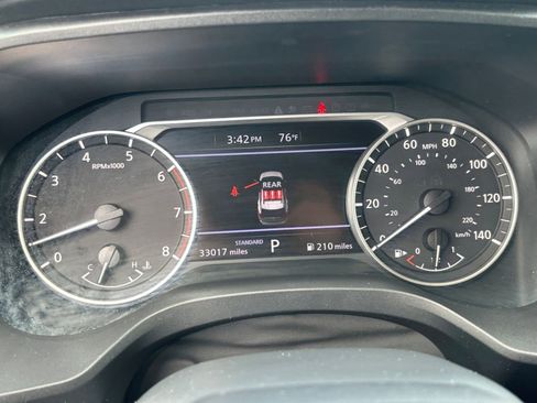 Used 2025 Nissan Rogue SV FWD image 41