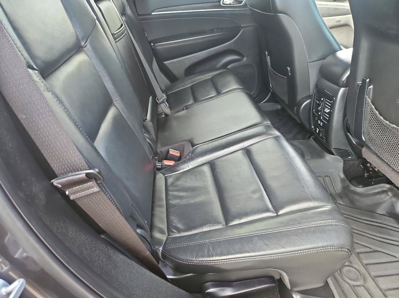 Used 2021 Jeep Grand Cherokee Limited AWD/4WD image 20