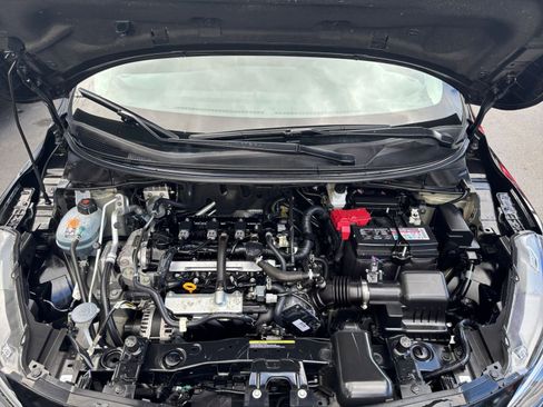 Used 2025 Nissan Versa SV FWD image 30