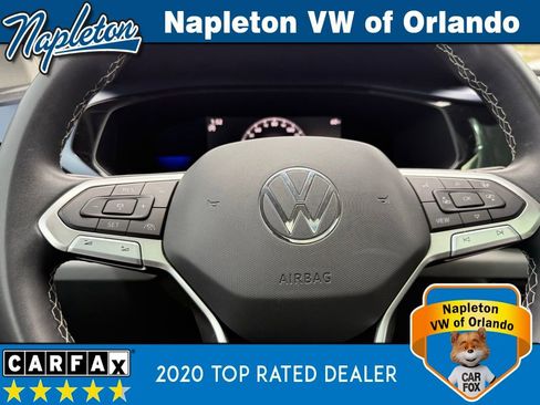 Used 2023 Volkswagen Taos SE w/ Panoramic Sunroof Package image 21