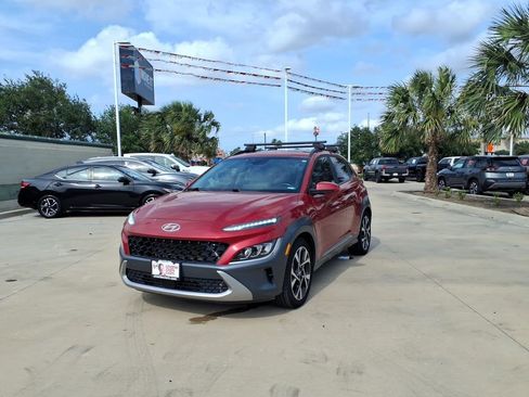 Used 2022 Hyundai Kona Limited FWD image 1
