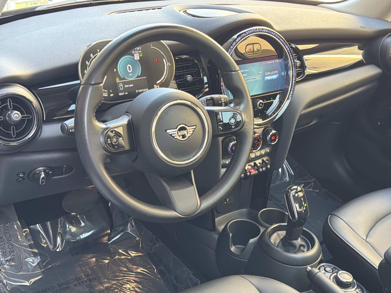 Used 2023 MINI Cooper 2-Door Hardtop FWD image 9