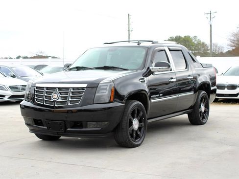 Used 2007 Cadillac Escalade EXT w/ Information Package image 3