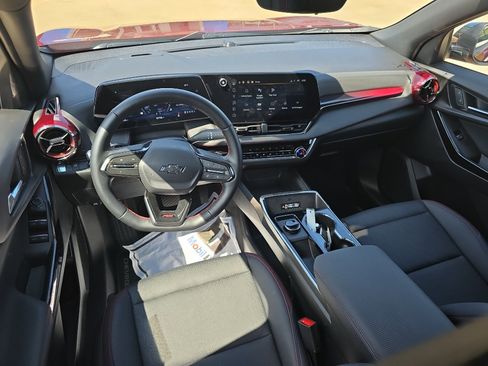 Used 2025 Chevrolet Equinox RS w/ Safety and Technology Package FWD image 9