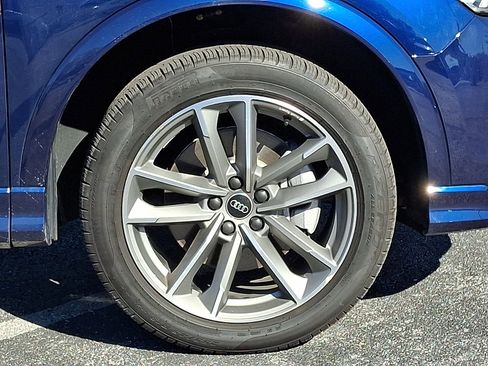 Used 2024 Audi Q3 2.0T Premium Plus w/ Premium Plus Package image 9