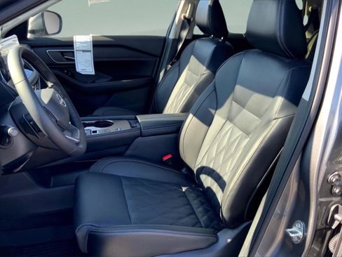 New 2025 Nissan Rogue Platinum w/ Platinum Premium Package image 10