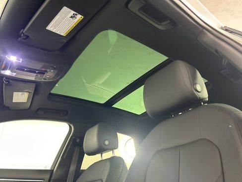 Used 2023 Audi Q3 2.0T Premium Plus w/ Premium Plus Package image 25