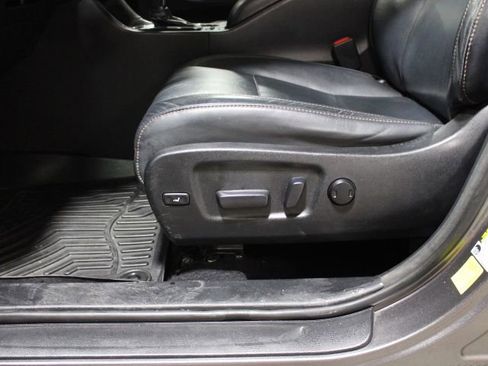 Used 2015 Toyota Highlander XLE image 21