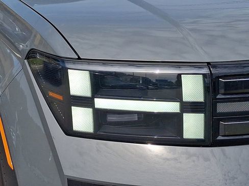 Used 2024 Hyundai Santa Fe Limited AWD/4WD image 10