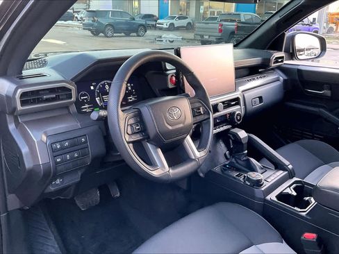 Used 2024 Toyota Tacoma TRD Off-Road image 17