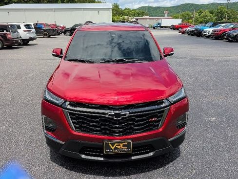 Used 2023 Chevrolet Traverse RS AWD/4WD image 3