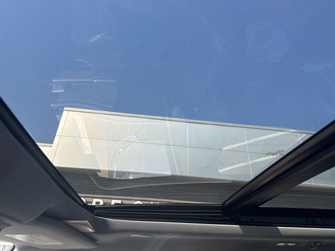 Used 2024 Ford F350 Lariat w/ Lariat Ultimate Package AWD/4WD image 18