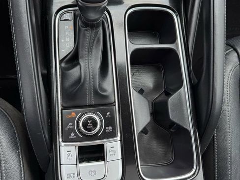 Used 2022 Kia Telluride EX w/ EX Premium Package image 16