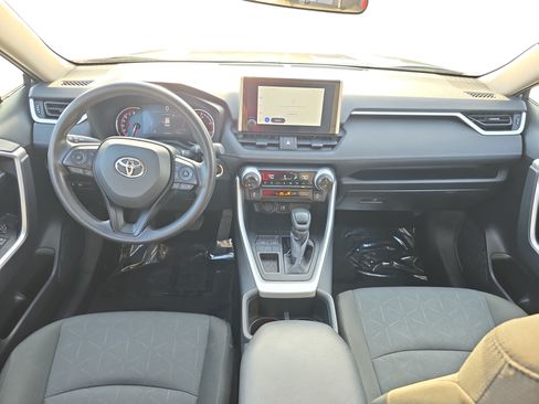 Used 2025 Toyota RAV4 XLE FWD image 9