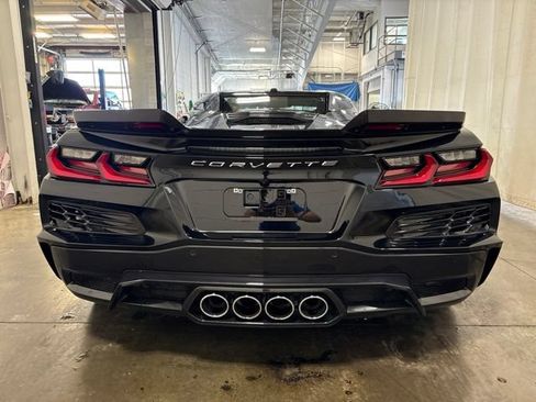 Used 2023 Chevrolet Corvette Z06 w/ Chrome Exterior Badge Package RWD image 5