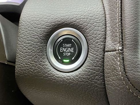 Used 2021 GMC Yukon Denali w/ Denali Premium Package image 35