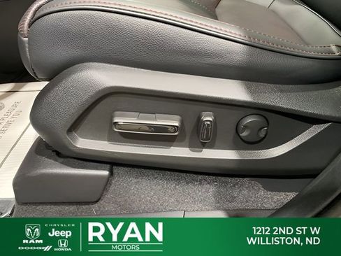 New 2026 Honda Pilot Black Edition image 41