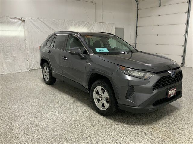 Used 2021 Toyota RAV4 LE AWD/4WD image 4