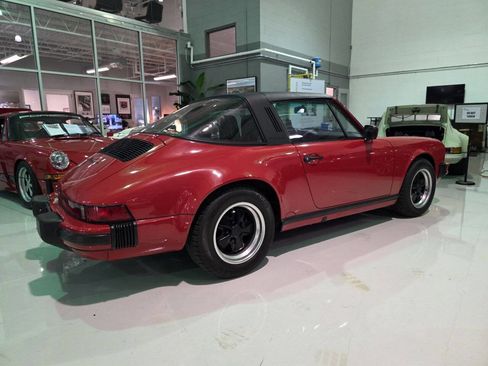 Used 1987 Porsche 911 Carrera RWD image 6