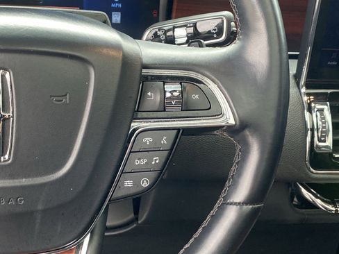 Used 2024 Lincoln Navigator L 4WD image 32