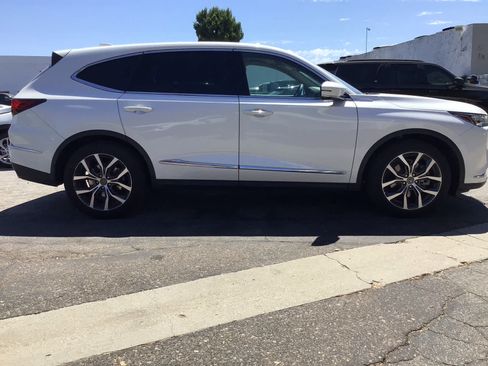 Used 2023 Acura MDX FWD w/ Technology Package image 9