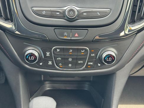 Used 2022 Chevrolet Equinox RS FWD image 15