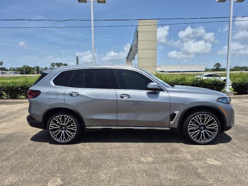 Used 2025 BMW X5 sDrive40i w/ Climate Comfort Package RWD image 15