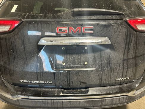 Used 2022 GMC Terrain SLT image 5