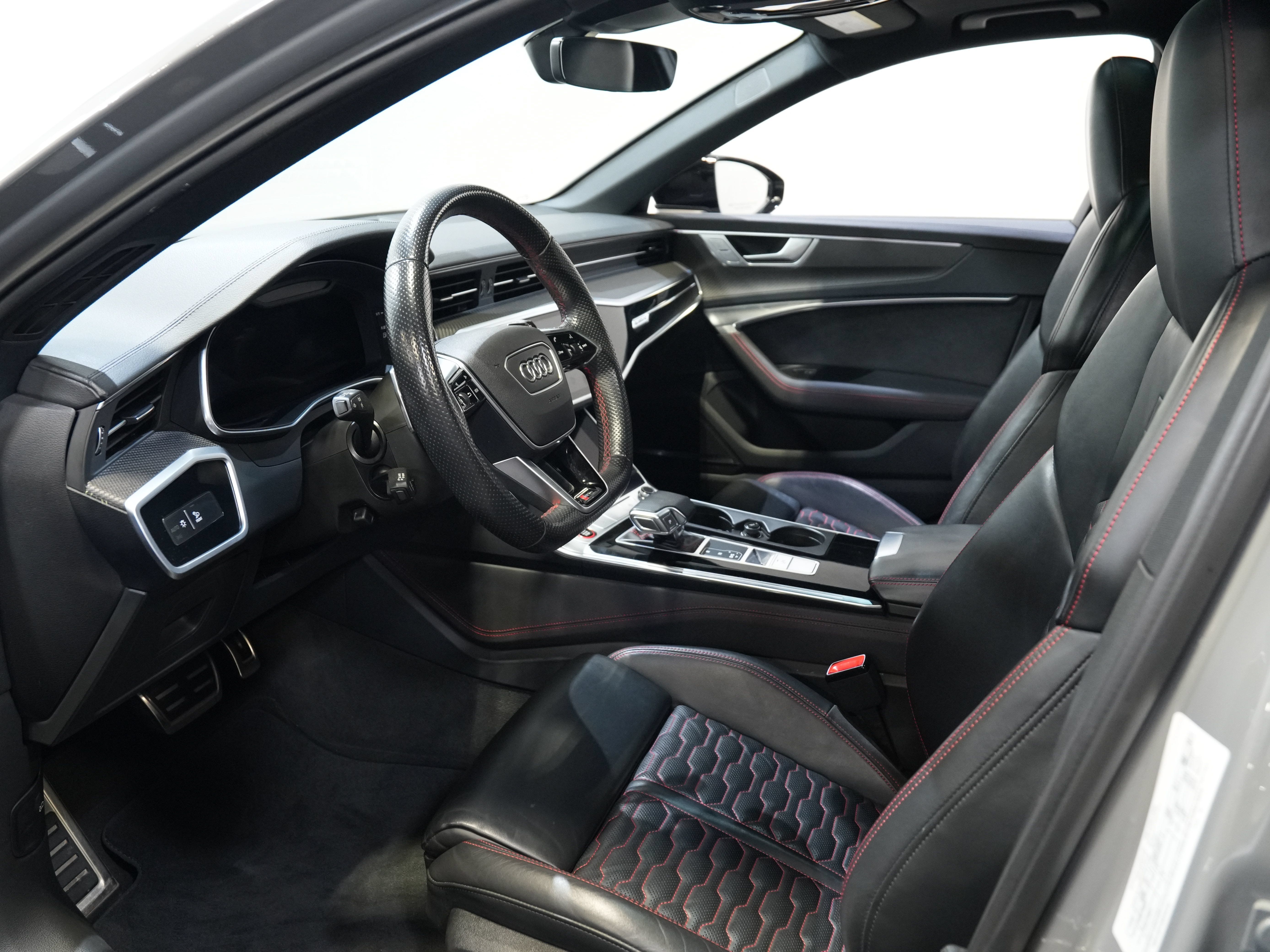 Used 2022 Audi RS 6 AWD/4WD image 32