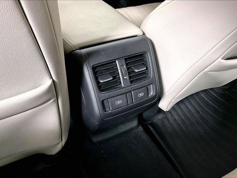 Used 2022 Honda Accord Touring image 35