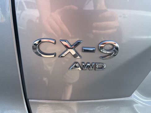 Used 2023 MAZDA CX-9 Touring image 17