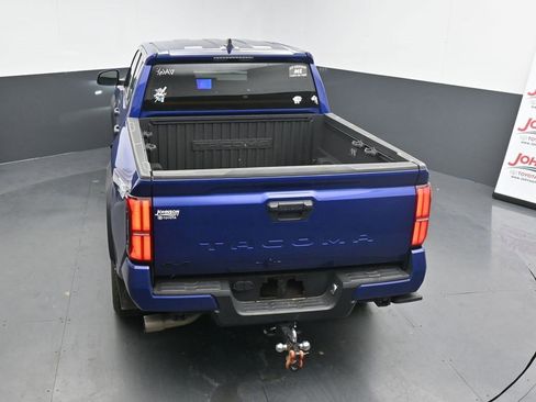 Used 2024 Toyota Tacoma TRD Off-Road image 15