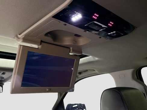 Used 2019 GMC Yukon XL Denali w/ Denali Ultimate Package image 29