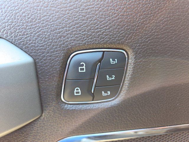 Used 2022 Ford F250 King Ranch w/ Tremor Off-Road Package AWD/4WD image 27