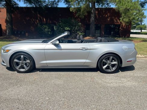 Used 2016 Ford Mustang Convertible w/ Equipment Group 051A RWD image 2