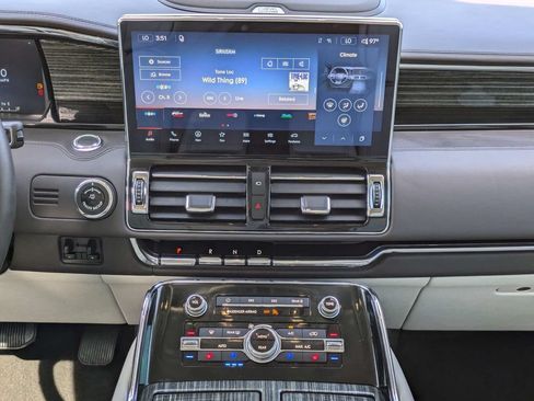 Certified 2022 Lincoln Navigator L Black Label AWD/4WD image 20
