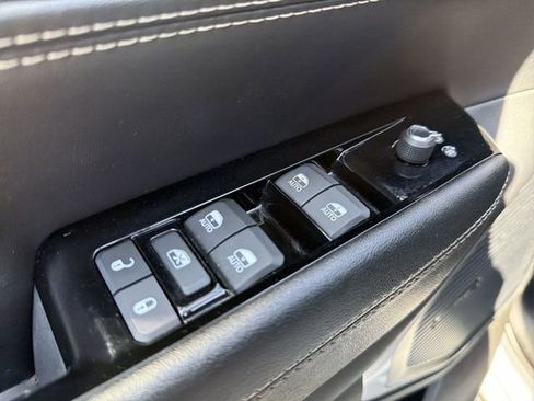 Used 2024 Jeep Wagoneer L Series III w/ Flexible Seating Group AWD/4WD image 13