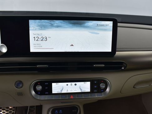 Used 2023 Genesis GV60 Performance image 17