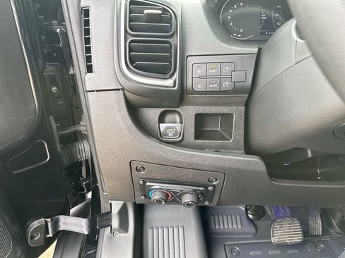 Used 2023 RAM ProMaster 2500 w/ Premium Convenience Group (B) image 20