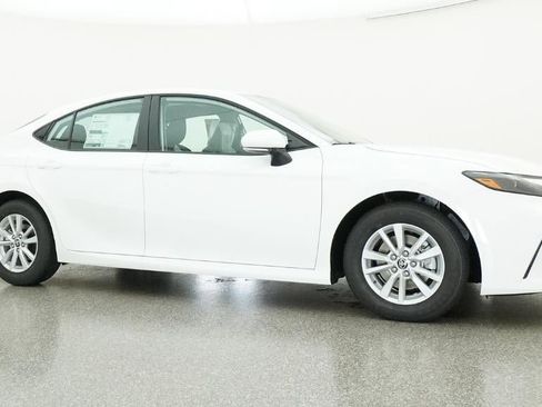 New 2026 Toyota Camry LE FWD image 28