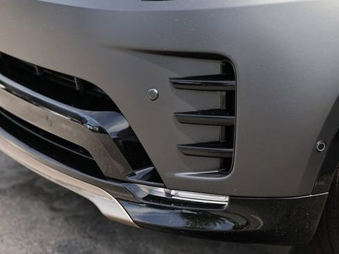 New 2026 Land Rover Discovery Limited Edition AWD/4WD image 13