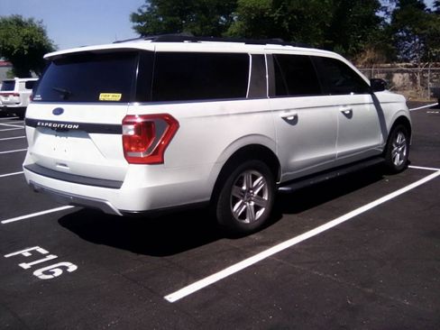 Used 2020 Ford Expedition Max XLT w/ Equipment Group 202A RWD image 4