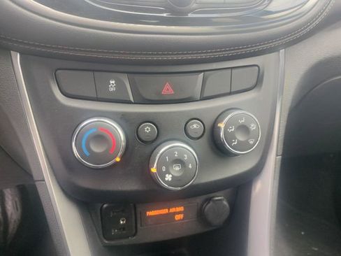 Used 2019 Chevrolet Trax LS w/ Tint and Cruise Package image 20