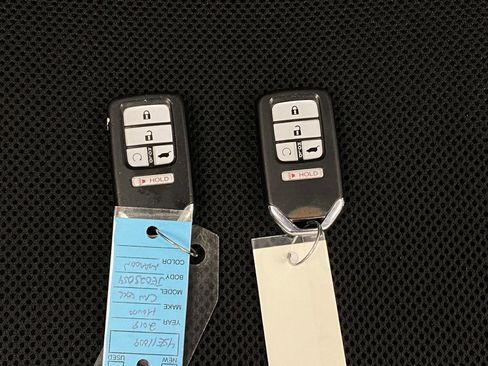 Used 2018 Honda CR-V Touring image 9