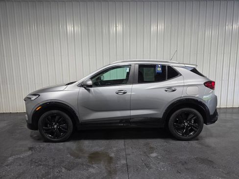 Used 2024 Buick Encore GX Sport Touring AWD/4WD image 4