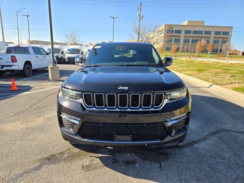 New 2025 Jeep Grand Cherokee Limited image 10